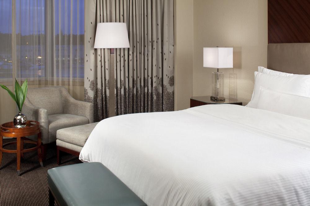 The Westin Harbor Golf & Savannah
