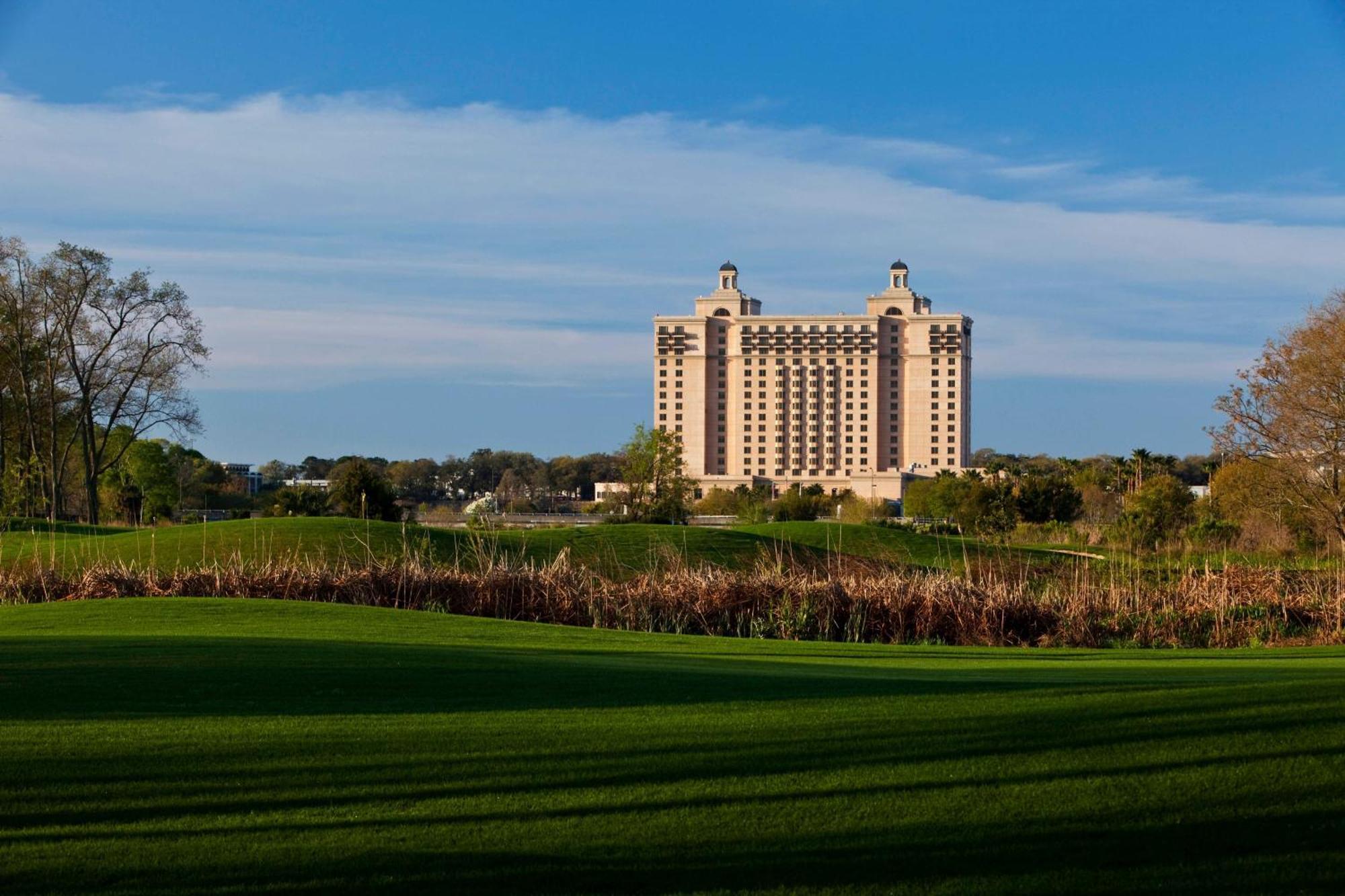 The Westin Harbor Golf & 4*